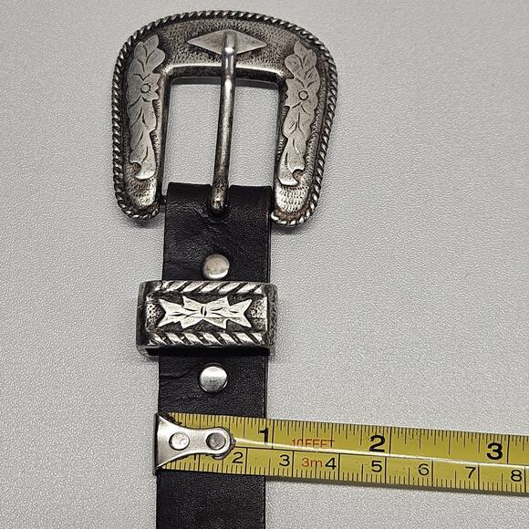 Vintage Women\'s Black Leather Western Fashion Statement Belt Metal End Cap Large main image 4